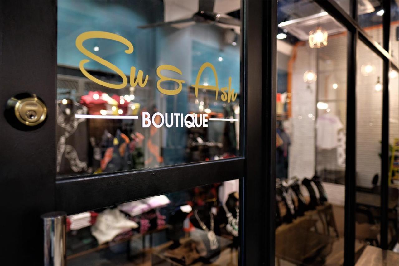 スリープ ヒアー ホステル Malacca エクステリア 写真